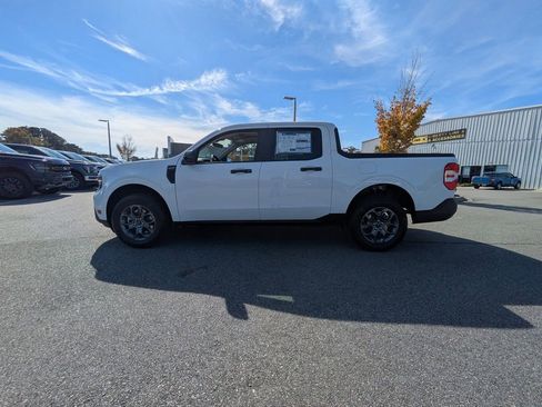 New 2025 Ford Maverick XLT w/ XLT Luxury Package image 7