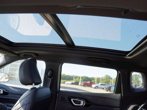 New 2025 Jeep Compass Latitude w/ Sun & Sound Group image 12