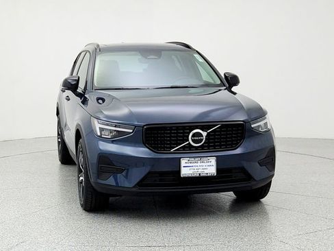 New 2026 Volvo XC40 B5 Core w/ Climate Package image 2