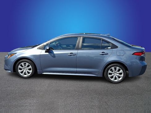 Used 2025 Toyota Corolla LE FWD image 7