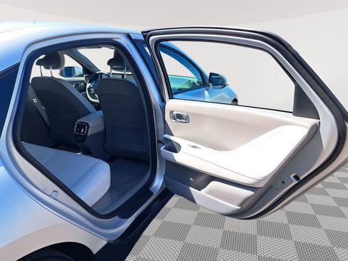 New 2024 Hyundai Ioniq 6 SEL image 15