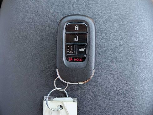 Certified 2024 Honda HR-V EX-L image 34