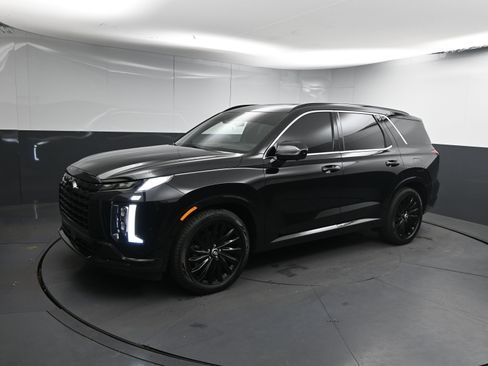Used 2024 Hyundai Palisade Calligraphy image 4