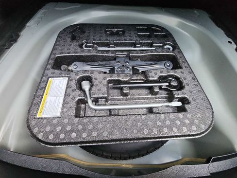 Used 2024 Toyota Corolla LE image 24