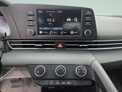 New 2026 Hyundai Elantra SE image 25