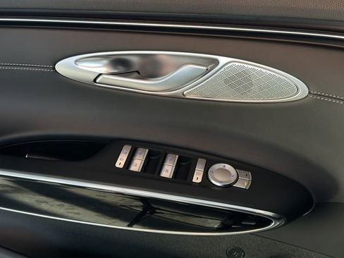 Used 2025 Genesis GV70 2.5T image 15