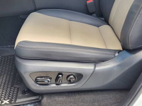 Used 2024 Lexus GX 550 AWD/4WD image 23