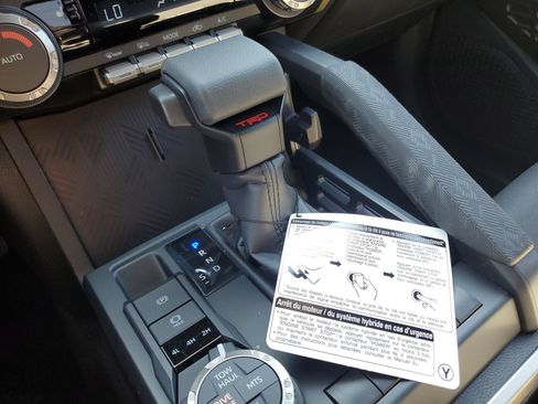 Certified 2026 Toyota Tacoma TRD Off-Road AWD/4WD image 29