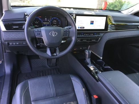 Used 2025 Toyota Camry XLE w/ Premium Package AWD/4WD image 23