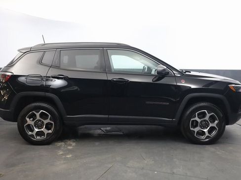 Used 2022 Jeep Compass Trailhawk w/ Trailhawk Elite Group image 4