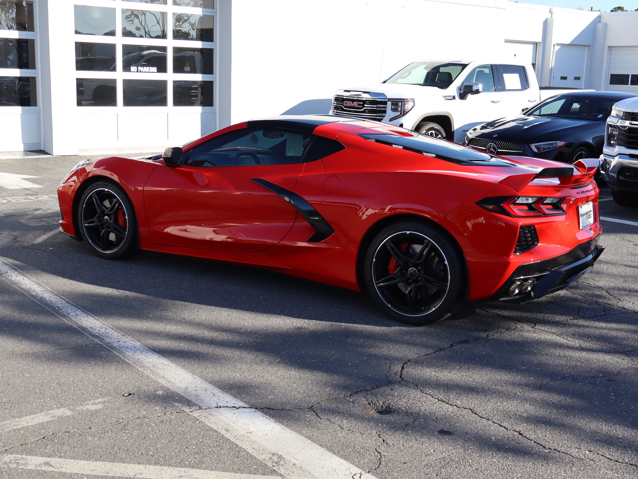 Used 2020 Chevrolet Corvette Stingray Preferred Cpe w/ 2LT Preferred Equipment Group RWD image 8