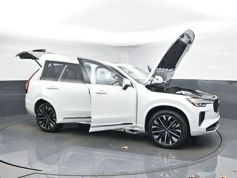 New 2026 Volvo XC90 T8 Ultra w/ Protection Package Premier AWD/4WD image 53