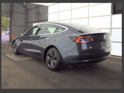 Used 2018 Tesla Model 3 Long Range AWD/4WD image 3