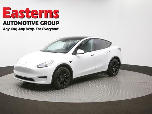 Used 2022 Tesla Model Y Long Range image 51