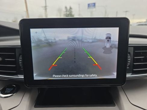 Used 2023 Ford Explorer XLT w/ Equipment Group 202A image 24