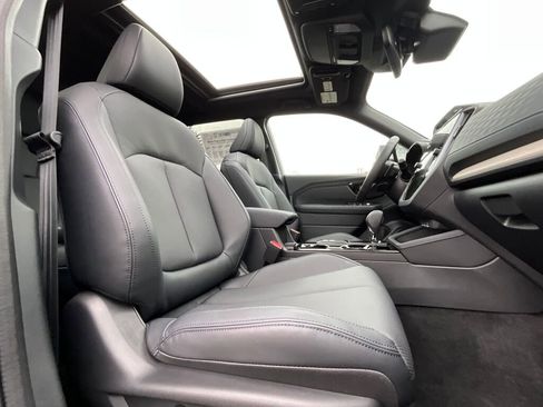 Used 2025 Subaru Forester Limited image 13