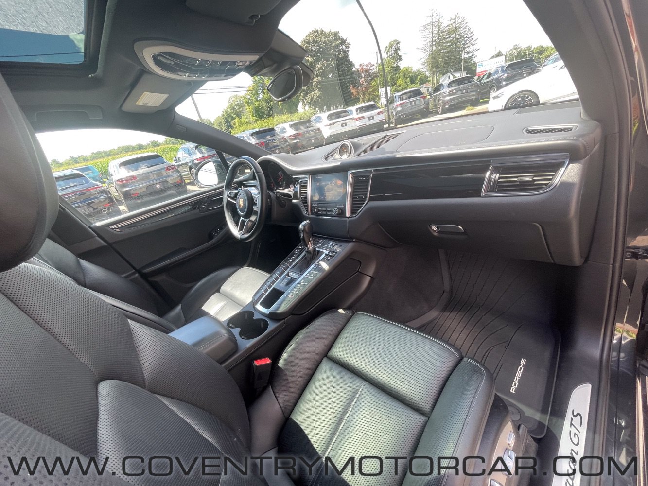 Used 2018 Porsche Macan GTS AWD/4WD image 33