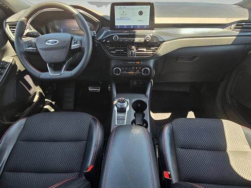 Used 2023 Ford Escape ST-Line Select AWD/4WD image 26