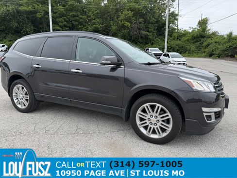 Used 2015 Chevrolet Traverse LT w/ Style and Technology Package FWD image 1