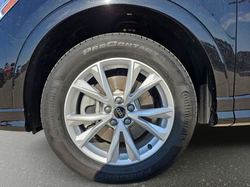 Used 2025 Audi Q3 2.0T Premium AWD/4WD image 36