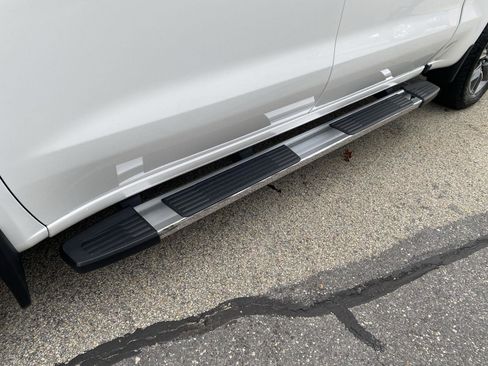 Used 2024 Chevrolet Silverado 1500 LT image 13