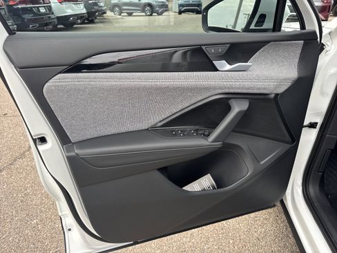 New 2026 Volkswagen Tiguan S image 10