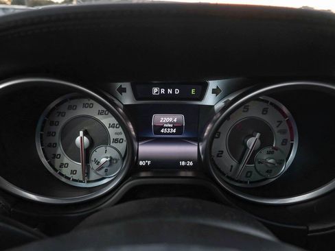 Used 2016 Mercedes-Benz SL 550 image 16