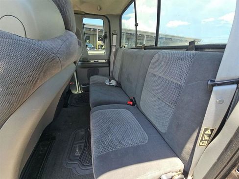 Used 2002 Ford F250 Lariat RWD image 19