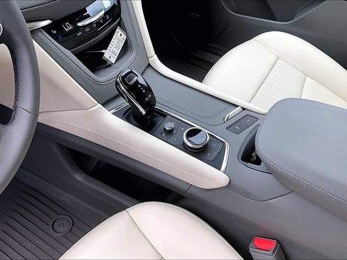 New 2026 Cadillac XT5 Premium Luxury w/ Driver Assist Package FWD image 8