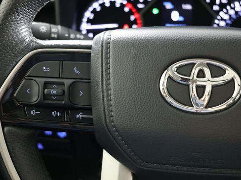 Used 2023 Toyota Tundra Limited AWD/4WD image 28