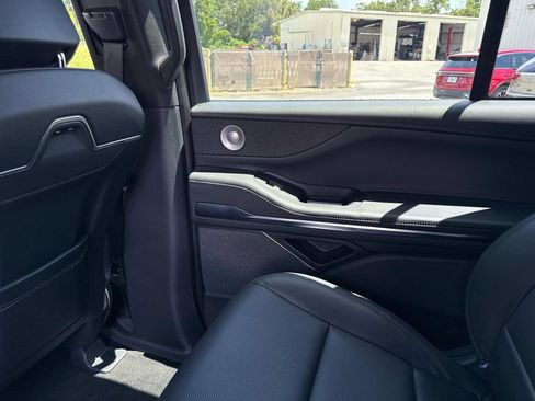 New 2025 Lincoln Navigator L Reserve w/ Jet Appearance Package image 14