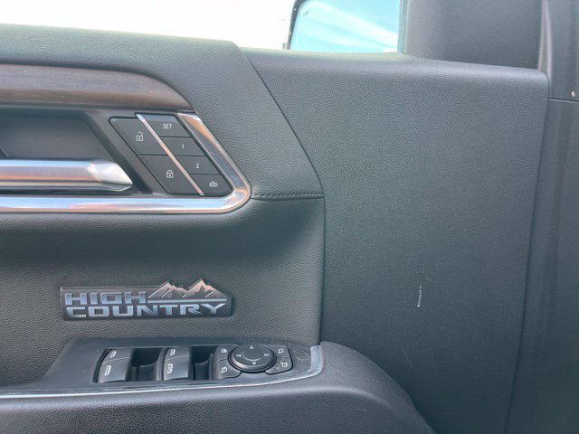 Used 2024 Chevrolet Silverado 1500 High Country w/ Technology Package AWD/4WD image 13