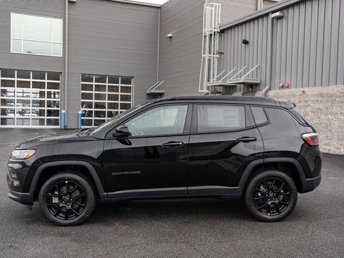 New 2026 Jeep Compass Latitude image 5