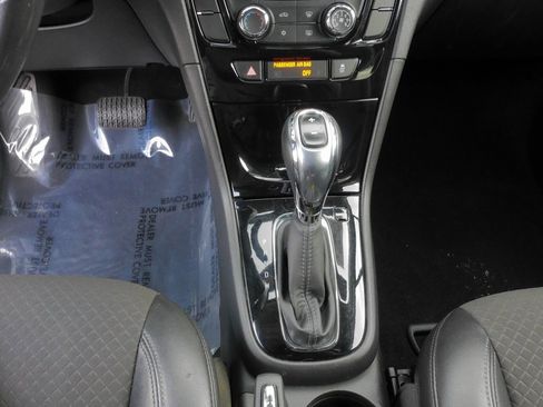 Used 2019 Buick Encore Sport Touring image 26