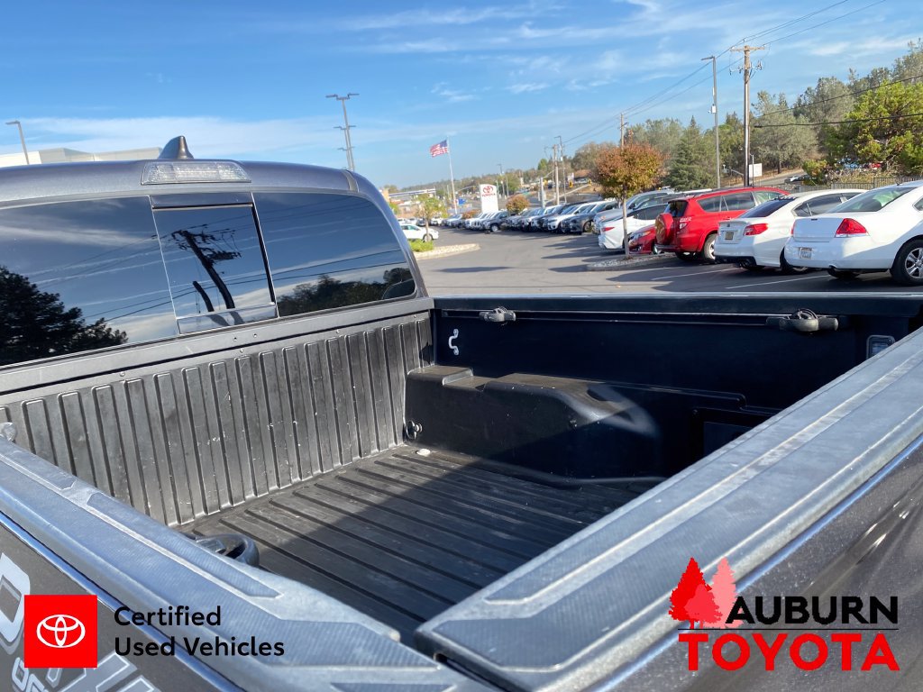 Certified 2023 Toyota Tacoma TRD Off-Road AWD/4WD image 20