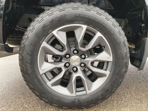 Used 2023 Chevrolet Silverado 1500 LT image 31