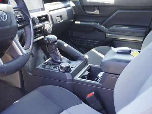 Used 2025 Toyota Tacoma TRD Sport AWD/4WD image 23