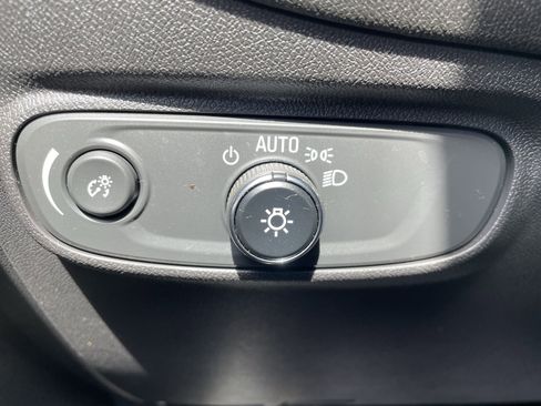 Used 2022 Chevrolet Equinox LT image 15