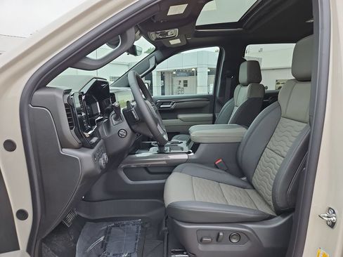 New 2026 Chevrolet Silverado 1500 ZR2 AWD/4WD image 45