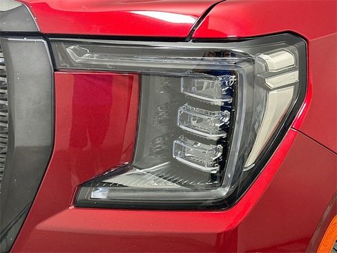 Used 2023 GMC Yukon Denali Ultimate image 26