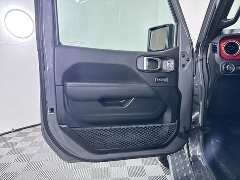 Used 2021 Jeep Wrangler Unlimited Rubicon image 34