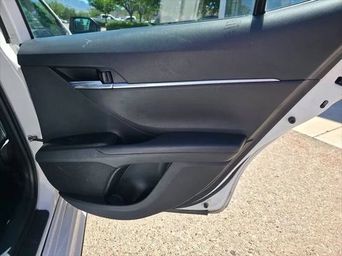 Used 2022 Toyota Camry SE w/ Convenience Package FWD image 21
