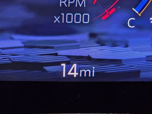 New 2025 Chevrolet Suburban Z71 w/ Z71 Off-Road Package image 19