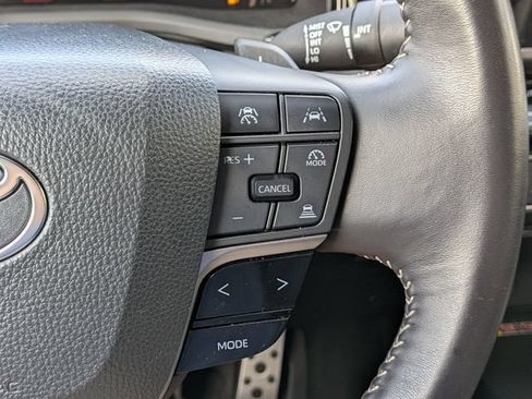 Used 2025 Toyota Camry SE FWD image 28