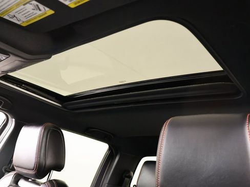 Used 2024 Nissan Frontier PRO-4X w/ Pro Premium Package image 17