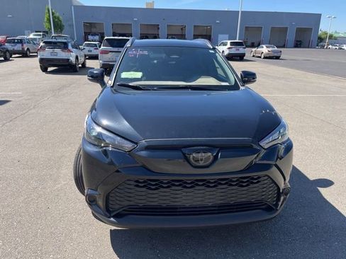 Used 2025 Toyota Corolla Cross AWD Hybrid image 2