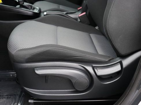 Used 2025 Kia Soul LX w/ LX Technology Package FWD image 10