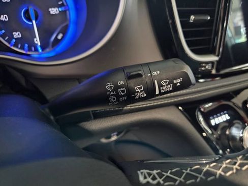 New 2027 Chrysler Pacifica Limited w/ S Appearance Package FWD image 35