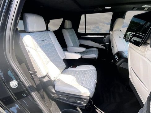 Used 2026 Cadillac Escalade Platinum Sport w/ LPO, Floor Liner Package AWD/4WD image 25