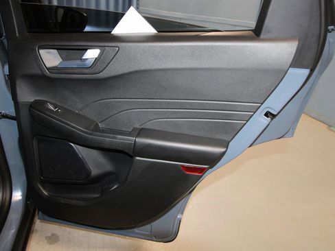 Used 2025 Ford Escape ST-Line w/ Equipment Group 301A image 25